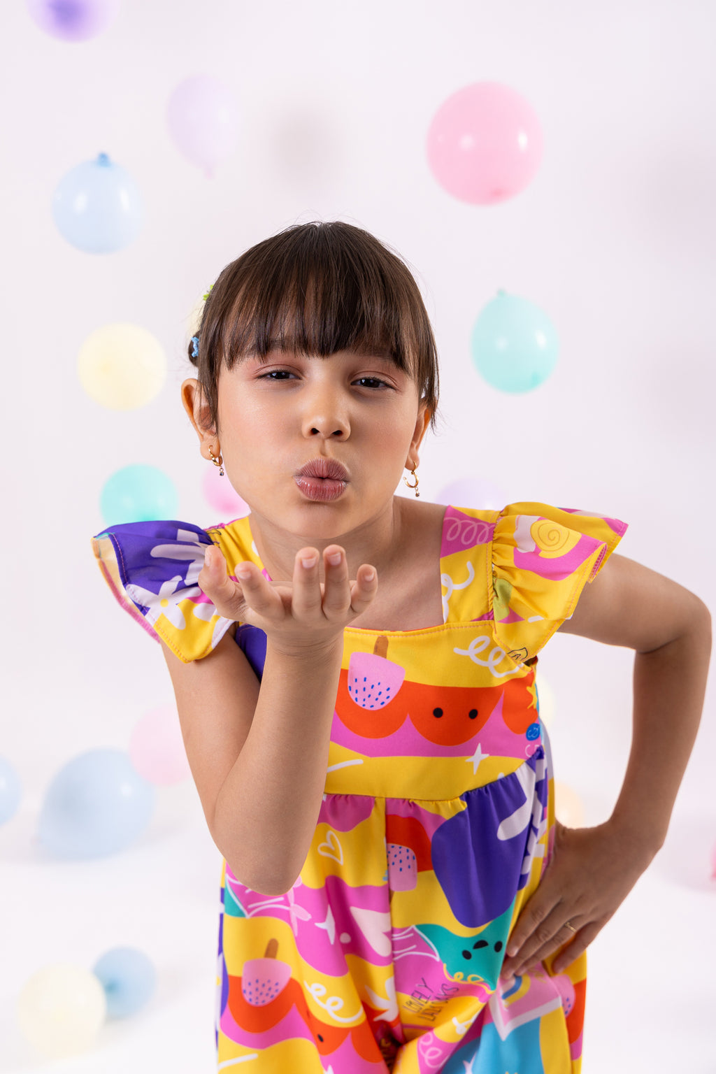 Macaquinho Laura - Cante & Dance